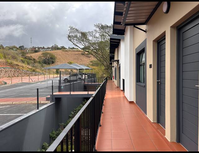 1 BEDROOM APARTMENT TO LET IN WATERFALL